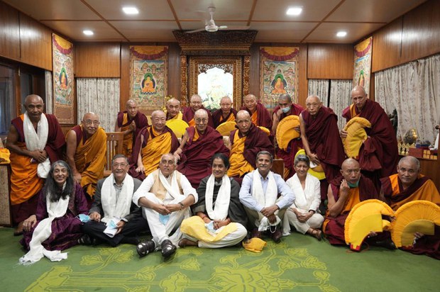 གདན་ས་ཁག་ཆེས་མཐོའི་གཙུག་ལག་ཁང་དུ་ཚད་འཛིན་ཐོབ་ཆེད་ནང་པའི་སློབ་གཉེར་ཁང་ཞིག་དབུ་འཛུགས་ཞུ་རྒྱུ་ཡིན་འདུག གདན་ས་ཁག་ཆེས་མཐོའི་གཙུག་ལག་ཁང་དུ་ཚད་འཛིན་ཐོབ་ཆེད་ནང་པའི་སློབ་གཉེར་ཁང་ཞིག་དབུ་འཛུགས་ཞུ་རྒྱུ་ཡིན་འདུག