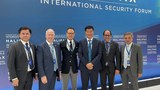 ཁེ་ཎ་ཌའི་ནང་ཚོགས་པའི་རྒྱལ་སྤྱིའི་ལྷན་ཚོགས་ཞིག་གི་ཐོག་སྲིད་ཟུར་བློ་བཟང་སེང་གེ་ལགས་མཉམ་ཞུགས་གནང་ཡོད་འདུག