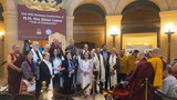མི་ནི་སོ་ཊ་མངའ་སྡེའི་གྲོས་ཚོགས་ཁང་དུ་༸གོང་ས་༸སྐྱབས་མགོན་ཆེན་པོ་མཆོག་གི་སྐུའི་གོ་སྟོན་སྲུང་བརྩི་ཞུས་པ།