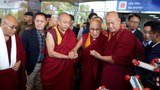 ༸གོང་ས་༸སྐྱབས་མགོན་ཆེན་པོ་མཆོག་བཞུགས་སྒར་དུ་༸ཞབས་སོར་བདེ་བར་འཁོད་པ།