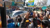 ༸གོང་ས་མཆོག་ལྡི་ལི་དང་ཉི་ཧོང་གི་མཛད་འཆར་སླད་བཞུགས་སྒར་ནས་ཆིབས་བསྒྱུར།