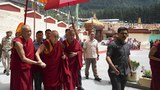 སྤྱི་ནོར་༧གོང་ས་༧སྐྱབས་མགོན་ཆེན་པོ་མཆོག་མཱ་ནཱ་ལིར་ཞབས་སོར་བདེ་བར་འཁོད་གནང་མཛད་འདུག