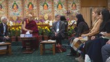 ༸གོང་ས་མཆོག་གིས། གོ་མཚོན་དང་དམག་ཤུགས་ཆེ་རུ་བཏང་བའི་དུས་ཚིགས་དེ་ད་ཆ་ཡལ་ཟིན་པ་རེད་ཅེས་གཞོན་སྐྱེས་འགོ་ཁྲིད་ཁག་ཅིག་ལ་བཀའ་སྩལ་བ།