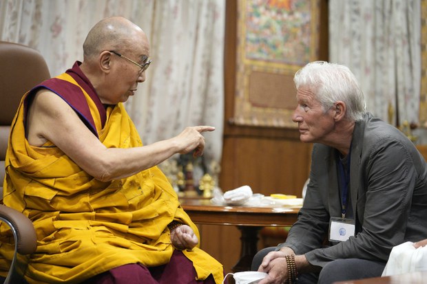རྒྱ་ནག་གཞུང་ད་ལྟའི་ཆར་བརྟན་པོ་མེད་པ་དང་རྒྱ་ནག་ནང་རིང་མིན་འགྱུར་བ་ཞིག་བསླེབ་ངེས་ཡིན་པ། ༸གོང་ས་མཆོག་གིས་བཀའ་སྩལ་བ། རྒྱ་ནག་གཞུང་ད་ལྟའི་ཆར་བརྟན་པོ་མེད་པ་དང་རྒྱ་ནག་ནང་རིང་མིན་འགྱུར་བ་ཞིག་བསླེབ་ངེས་ཡིན་པ། ༸གོང་ས་མཆོག་གིས་བཀའ་སྩལ་བ།