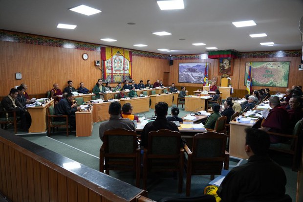སྲིད་སྐྱོང་སྤེན་པ་ཚེ་རིང་ལགས་ཀྱིས་༸གོང་ས་༸སྐྱབས་མགོན་ཆེན་པོ་མཆོག་གི་༸སྐུའི་གོ་སྟོན་དང་འབྲེལ་བའི་ལས་གཞི་གལ་ཆེན་ཁག་གཅིག་སྤེལ་འཆར་ཡོད་སྐོར་གསུངས་པ། སྲིད་སྐྱོང་སྤེན་པ་ཚེ་རིང་ལགས་ཀྱིས་༸གོང་ས་༸སྐྱབས་མགོན་ཆེན་པོ་མཆོག་གི་༸སྐུའི་གོ་སྟོན་དང་འབྲེལ་བའི་ལས་གཞི་གལ་ཆེན་ཁག་གཅིག་སྤེལ་འཆར་ཡོད་སྐོར་གསུངས་པ།