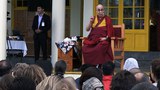 ༧གོང་ས་མཆོག་ནས་རྒྱལ་ཁབ་༤༢ནས་ཕེབས་པའི་མི་གྲངས་༩༦༠ལྷག་ཙམ་ལ་མཇལ་ཁ་དང་བཀའ་སློབ།