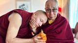 རྒྱལ་དབང་ཀརྨ་པ་མཆོག་གིས་༧གོང་ས་༧སྐྱབས་མགོན་ཆེན་པོ་མཆོག་ལ་མཇལ་ཁ་ཞུས་རྗེས་དགའ་སྐྱོ་ཟུང་སྦྲེལ་གྱི་ཐུགས་ཚོར་ཧ་ཅང་ཆེན་པོ་ཞིག་བྱུང་པ་གསུངས་འདུག