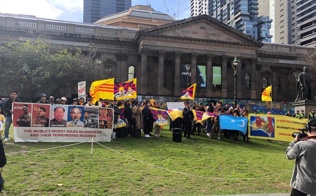 ཨོ་སུ་ཀྲེ་ལི་ཡར་ཧོང་ཀོང་མི་དམངས་ཀྱི་ལས་འགུལ་ལ་རྒྱབ་སྐྱོར་གྱི་ལས་འགུལ། ༢༠༡༩།༨།༢༥