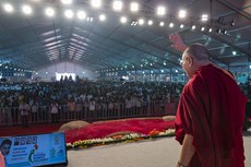 ༧གོང་ས་མཆོག་གིས་རྒྱ་གར་ལྷོ་ཕྱོགས་Telangana་ནང་མཛད་འཕྲིན་བསྐྱངས་སྐབས། ༢༠༡༧།༢།༡༢