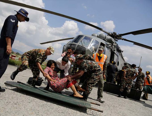 བལ་ཡུལ་གྱི་གནོད་ཐེབས་ས་ཁུལ་ལ་རྒྱ་གར་གྱི་མྱུར་སྐྱོབ་རུ་ཁག་གིས་མྱུར་སྐྱོབ་བྱེད་བཞིན་པ། ༢༠༡༥།༤།༢༧ བལ་ཡུལ་གྱི་གནོད་ཐེབས་ས་ཁུལ་ལ་རྒྱ་གར་གྱི་མྱུར་སྐྱོབ་རུ་ཁག་གིས་མྱུར་སྐྱོབ་བྱེད་བཞིན་པ། ༢༠༡༥།༤།༢༧