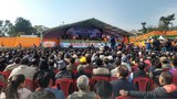 སྦི་ཇེ་པི་ཡིས་ཧི་མ་ཅལ་མངའ་སྡེའི་གཞུང་བཟུང་ནས་ལོ་གཅིག་འཁོར་བའི་དུས་དྲན་ཐོག་སྲིད་བློན་མོ་དྷི་ཕེབས་ཡོད་པ།