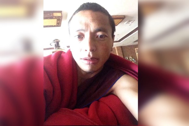 འཇམ་དབྱངས་བློ་གྲོས་ལགས་ཀྱི་ཉེ་པར། 