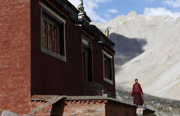 རྒྱ་ནག་དང་རྒྱ་གར་གཉིས་གྲོས་མོལ་གྱིས། རྒྱ་གར་གྱི་གནས་སྐོར་བ་རྣམས་བོད་ནང་གངས་རིན་པོ་ཆེར་གནས་མཇལ་དུ་བསྐྱོད་རྒྱུ་བསྐྱར་དུ་སྒོ་འབྱེད་རྒྱུ་རེད་འདུག