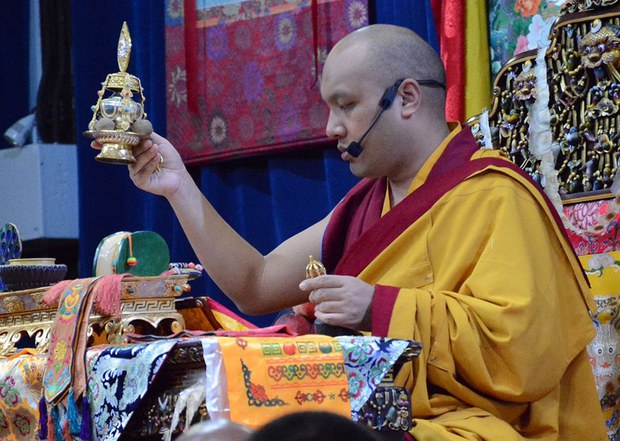 རྒྱལ་དབང་ཀརྨ་པ་མཆོག་ནས་གསུང་ཆོས་སྩལ་བ། རྒྱལ་དབང་ཀརྨ་པ་མཆོག་ནས་གསུང་ཆོས་སྩལ་བ།