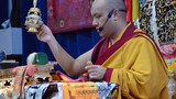 རྒྱལ་དབང་ཀརྨ་པ་མཆོག་ནས་གསུང་ཆོས་སྩལ་བ།