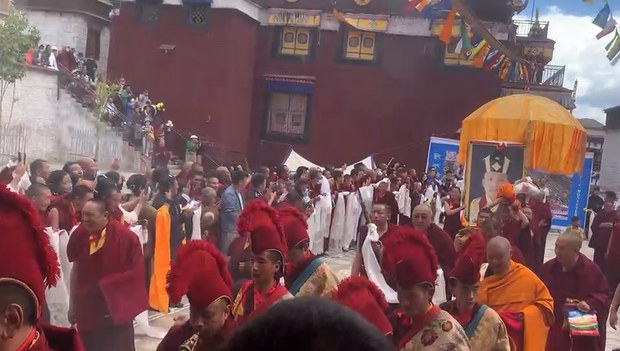 བོད་ནང་རྒྱལ་དབང་ཀརྨ་པའི་སྐུའི་འཁྲུངས་སྐར་ལ་སྲུང་བརྩི་ཞུས་འདུག