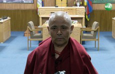 ཚོགས་གཞོན་ལ་བདམས་པ་ཨ་ཅཱརྱ་ཡེ་ཤེས་ཕུན་ཚོགས་ལགས། ༢༠༡༦།༥།༣༠