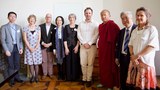 མཁྱེན་བརྩེ་རིན་པོ་ཆེའི་ཐེབས་རྩ་ནས་ཨོ་སི་ཁྲི་རཱ་ལི་ཡའི་སི་ཊི་ནཱི་གཙུག་ལག་སློབ་ཆེན་ལ་ཨོ་སྒོར་ས་ཡ་གསུམ་དང་འབུམ་ལྔའི་ཞལ་འདེབས་ཕུལ་ཡོད་པ།
