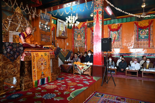 བོད་མི་ཚོས་སོ་སོའི་གཞུང་ལ་བརྩི་བཀུར་དང་མཐུན་སྒྲིལ་རྡོག་རྩ་གཅིག་སྒྲིལ་གནང་དགོས། ཀིརྟི་རིན་པོ་ཆེ་ཡིས།
