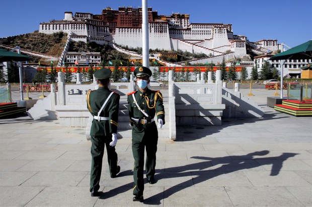 སློབ་ཆེན་པ་ཀུན་བཟང་རྒྱལ་མཚན་ལགས་འཛིན་བཟུང་རྗེས་གནས་སྟངས་ཁ་གསལ་མེད་པར་ལྷག་འདུག