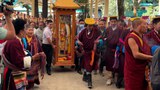 བཞུགས་སྒར་༧རྒྱལ་བའི་ཕོ་བྲང་ནས་སྐྱིད་གྲོང་ཇོ་བོ་ཝ་ཏི་བཟང་པོའི་སྐུ་བརྙན། ཐེག་ཆེན་ཆོས་གླིང་གཙུག་ལག་ཁང་དུ་མ་ཎི་དུང་སྒྲུབ་ཀྱི་རྟེན་གཙོར་གདན་འདྲེན་ཞུས་པ།