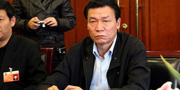 བོད་རང་སྐྱོང་ལྗོངས་འགྲིམ་འགྲུལ་སྐྱེལ་འདྲེན་ལས་ཁུངས་ཀྱི་དམར་ཤོག་ཚོགས་པའི་དྲུང་ཆེ་དང་། འགན་འཛིན་གཞོན་པ་གཅིག་ལྕོག་བློ་བཟང་ཚེ་རིང་། བོད་རང་སྐྱོང་ལྗོངས་འགྲིམ་འགྲུལ་སྐྱེལ་འདྲེན་ལས་ཁུངས་ཀྱི་དམར་ཤོག་ཚོགས་པའི་དྲུང་ཆེ་དང་། འགན་འཛིན་གཞོན་པ་གཅིག་ལྕོག་བློ་བཟང་ཚེ་རིང་།