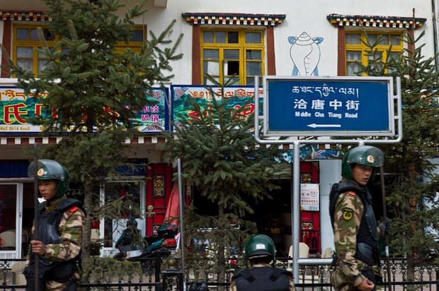 མདོ་སྨད་རྔ་བ་རྫོང་ཐོག་ལ་ཡོད་པའི་རྒྱ་ནག་གི་དམག་མི། ༢༠༡༡།༡༠།༡༧