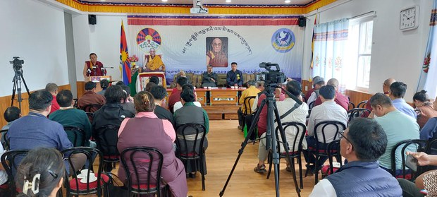 རྒྱལ་སྤྱིའི་དབུ་མའི་ལམ་མི་མང་ལས་འགུལ་ཁང་གིས་དབུ་མའི་ལམ་གྱི་ཉིན་མོ་སྲུང་བརྩི་ཞུས་སོང་། རྒྱལ་སྤྱིའི་དབུ་མའི་ལམ་མི་མང་ལས་འགུལ་ཁང་གིས་དབུ་མའི་ལམ་གྱི་ཉིན་མོ་སྲུང་བརྩི་ཞུས་སོང་།