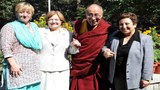 ནོ་བེལ་ཞི་བདེའི་གཟེངས་རྟགས་བཞེས་མཁན་ཁག་གཅིག་བཞུགས་སྒར་ཕེབས་སྐབས། ༢༠༠༩