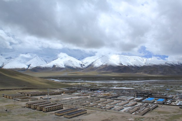 ནག་ཆུ་ནས་འབྲོག་སྡེ་གནས་སྤོར་བཏང་བའི་ཤུལ་དུ་དམག་གི་རྟེན་གཞི་འཛུགས་སྐྲུན་བྱེད་བཞིན་ཡོད་འདུག