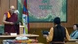 བོད་མི་མང་དབུས་གཙང་སྤྱི་འཐུས་བསམ་གཏན་ཆོས་སྒྲོན་ལགས་ཀྱིས་སྤྱི་འཐུས་དམ་འབུལ་ཞུས་པ།