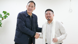 ཐེ་ཝན་བོད་ཀྱི་སྐུ་ཚབ་དོན་གཅོད་མཆོག་དང་ཐེ་ཝན་གྱི་ངལ་རྩོལ་བློན་ཆེན་གཉིས་མཇལ་འཕྲད་གནང་འདུག