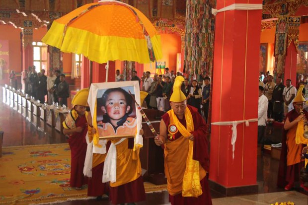 པཎ་ཆེན་རིན་པོ་ཆེའི་འཁྲུངས་སྐར་སྲུང་བརྩི་དང་འབྲེལ་བགྲོ་གླེང་དང་ཞུ་གཏུག་གི་ལས་འགུལ་སྤེལ་འདུག