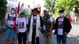 ཞི་བའི་གོམ་བགྲོད་པ་རྣམས་ནས་Bernནང་གི་རྒྱ་ནག་གཞུང་ཚབ་ཁང་ལ་བོད་དོན་ཞུ་གཏུགས་ཀྱི་སྙན་ཞུ་ཕུལ་འདུག