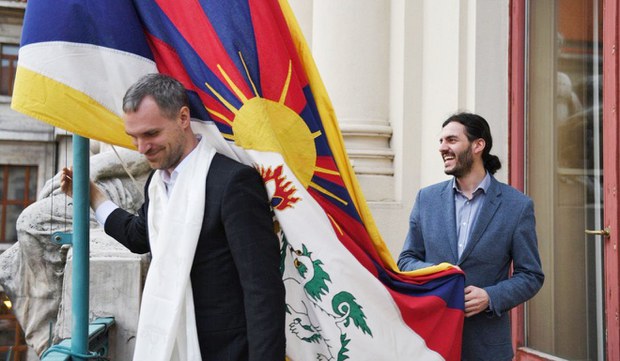 ཅེག་སྤྱི་མཐུན་རྒྱལ་ཁབ་ཀྱི་རྒྱལ་ས་(Prague)་གྲོང་ཁྱེར་གྱི་སྤྱི་ཁྱབ་(Zdenek Hrib)་མཆོག ༢༠༡༩།༣ ཅེག་སྤྱི་མཐུན་རྒྱལ་ཁབ་ཀྱི་རྒྱལ་ས་(Prague)་གྲོང་ཁྱེར་གྱི་སྤྱི་ཁྱབ་(Zdenek Hrib)་མཆོག ༢༠༡༩།༣