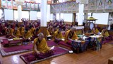 བཞུགས་སྒར་ཐེག་ཆེན་ཆོས་གླིང་དུ་མ་ཎི་དུང་སྒྲུབ་གྲུབ་ནས་མ་ཎིའི་རིལ་བུ་བགོད་འགྲེམས་བྱས་པར། བོད་མི་མང་པོ་དགའ་དད་སྤྲོ་གསུམ་གྱི་སྒོ་ནས་མ་ཎིའི་རིལ་བུ་ལེན་དུ་བཅར་ཡོད་པ།