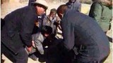 ས་ཞིང་གཞུང་བཞེས་ཐད་ཞུ་གཏུགས་གྲོས་བསྡུར་བྱེད་བཞིན་པའི་མང་ཚོགས་ཁག་གཅིག། ༢༠༡༤།༤