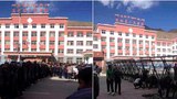 ཀན་ལྷོ་བསང་ཆུ་རྫོང་གི་སྲིད་གཞུང་མདུན་ངོ་རྒོལ་བྱེད་བཞིན་པའི་སྐབས། ༢༠༡༤།༡༡།༣