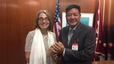 ཨ་རིའི་བོད་དོན་དམིགས་བསལ་འབྲེལ་མཐུད་པ་Sarah Sewall་མཆོག་དང་བྱང་ཨ་རིའི་སྐུ་ཚབ་དོན་གཅོད་སྤེན་པ་ཚེ་རིང་རྣམ་གཉིས་མཇལ་འཕྲད་སྐབས། ༢༠༡༦།༡༠།༢༡