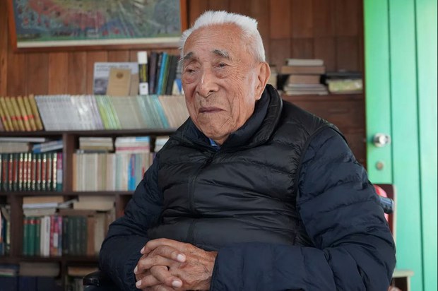 ༧སྐུའི་གཅེན་པོ་བཀའ་བློན་ཁྲི་ཟུར་རྒྱལ་ལོ་དོན་གྲུབ་ལགས་སུ་བཅར་འདྲི།