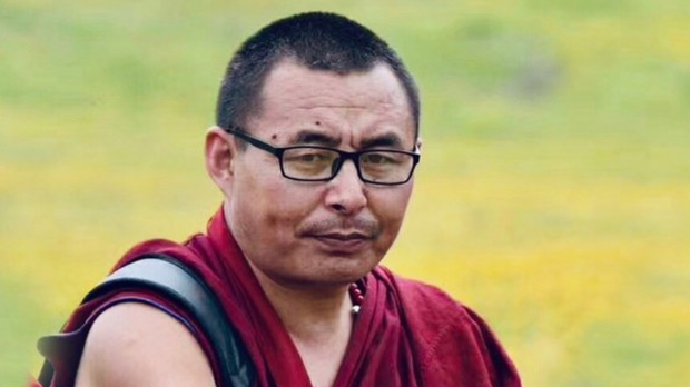 རོང་བོ་དགེ་འདུན་ལྷུན་གྲུབ་ལགས་ཀྱི་བཙོན་འཇུག་དུས་ཡུན་ཚང་རྒྱུར་ཟླ་གཅིག་ལྷག་ལས་མེད་ཀྱང་ཁོང་གང་ཡོད་སོགས་ཀྱི་ཞིབ་ཕྲའི་གནས་ཚུལ་གསལ་བཤད་གང་ཡང་བྱེད་ཀྱི་མེད་འདུག རོང་བོ་དགེ་འདུན་ལྷུན་གྲུབ་ལགས་ཀྱི་བཙོན་འཇུག་དུས་ཡུན་ཚང་རྒྱུར་ཟླ་གཅིག་ལྷག་ལས་མེད་ཀྱང་ཁོང་གང་ཡོད་སོགས་ཀྱི་ཞིབ་ཕྲའི་གནས་ཚུལ་གསལ་བཤད་གང་ཡང་བྱེད་ཀྱི་མེད་འདུག