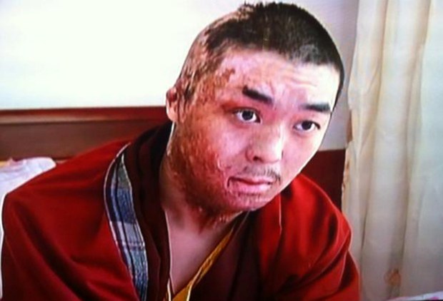 བོད་ནང་བོད་དོན་ཆེད་རང་ལུས་མེར་བསྲེགས་གནང་མཁན་ཐོག་མ་བཀྲ་བྷེ་ལགས། ༢༠༡༢