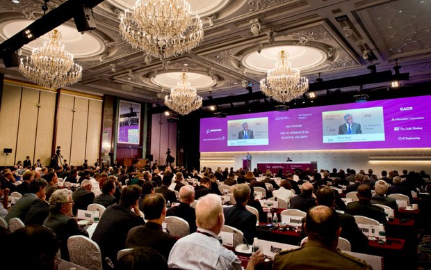 Shangri-La Dialogueཞེས་ལྷོ་ཤར་ཨེ་ཤ་ཡའི་རྒྱལ་སྲུང་བདེ་འཇགས་བགྲོ་གླེང་ཚོགས་འདུའི་སྐབས། ༢༠༡༥།༥།༣༡ Shangri-La Dialogueཞེས་ལྷོ་ཤར་ཨེ་ཤ་ཡའི་རྒྱལ་སྲུང་བདེ་འཇགས་བགྲོ་གླེང་ཚོགས་འདུའི་སྐབས། ༢༠༡༥།༥།༣༡