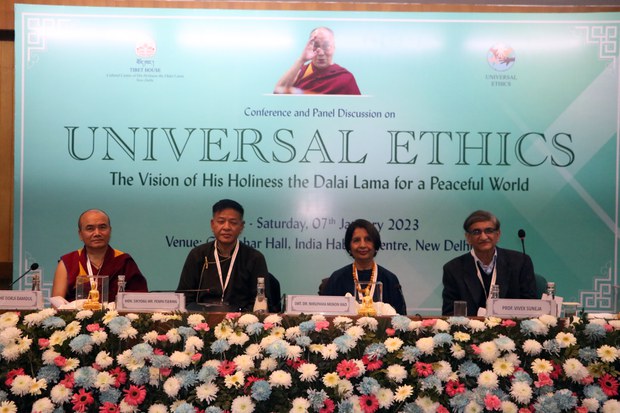 ཡ་རབས་བཟང་སྤྱོད་ཀྱི་གོམས་གཤིས་འཇགས་ཐུབ་ན། སོ་སོའི་མཐའ་འཁོར་གྱི་མི་ལའང་ལམ་སྟོན་གནང་ཐུབ་ཀྱི་རེད་ཅེས། སྲིད་སྐྱོང་གིས་ཀུན་ཕན་བཟང་སྤྱོད་ཀྱི་ལྷན་ཚོགས་སུ་ལམ་སྟོན་གནང་ཡོད་པ། ཡ་རབས་བཟང་སྤྱོད་ཀྱི་གོམས་གཤིས་འཇགས་ཐུབ་ན། སོ་སོའི་མཐའ་འཁོར་གྱི་མི་ལའང་ལམ་སྟོན་གནང་ཐུབ་ཀྱི་རེད་ཅེས། སྲིད་སྐྱོང་གིས་ཀུན་ཕན་བཟང་སྤྱོད་ཀྱི་ལྷན་ཚོགས་སུ་ལམ་སྟོན་གནང་ཡོད་པ།