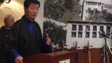 སྲིད་སྐྱོང་བློ་བཟང་སེང་གེ་མཆོག་གིས་གསོལ་སྟོན་སྐབས་གཏམ་བཤད་གནང་བཞིན་པ།་༢༠༡༤།༧།༦