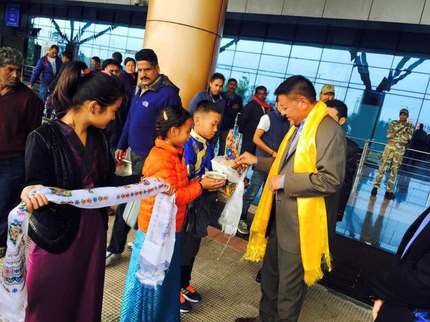 སྲིད་སྐྱོང་འོས་མི་སྤྱི་འཐུས་ཚོཊ་གཙོ་སྤེན་པ་ཚེ་རིང་མཆོག་རྒྱ་གར་ནང་ཕྱོགས་བསྐྱོད། སྲིད་སྐྱོང་འོས་མི་སྤྱི་འཐུས་ཚོཊ་གཙོ་སྤེན་པ་ཚེ་རིང་མཆོག་རྒྱ་གར་ནང་ཕྱོགས་བསྐྱོད།