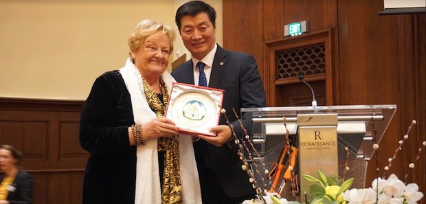 སྲིད་སྐྱོང་མཆོག་ཡོ་རོབ་ཀྱི་ཡུལ་གྲུ་ནེ་དར་ལན་དྲིའི་ནང་། ༢༠༡༨།༡༡།༢༤