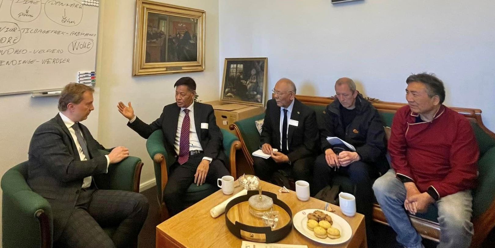 Sikyong penpa tsering Denmark (3).jpg
