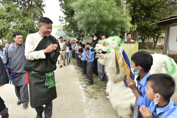 སྲིད་སྐྱོང་མཆོག་རྒྱ་གར་བྱང་ཤར་ཁུལ་གྱི་གཞིས་ཆགས་ཆེ་གྲས་མེའོ་ཆོས་འཕེལ་གླིང་དུ་ཕེབས་འདུག སྲིད་སྐྱོང་མཆོག་རྒྱ་གར་བྱང་ཤར་ཁུལ་གྱི་གཞིས་ཆགས་ཆེ་གྲས་མེའོ་ཆོས་འཕེལ་གླིང་དུ་ཕེབས་འདུག