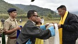 སྲིད་སྐྱོང་མཆོག་བསྟན་འཛིན་སྒང་བོད་མིའི་གཞིས་ཆགས་སུ་ཕེབས་འབྱོར་གྱིས་ཁུལ་དེར་གཟིགས་ཞིབ་གནང་བཞིན་འདུག